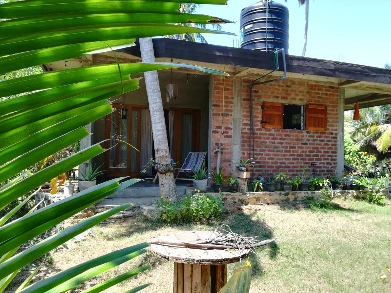 Julianu Hotel Tangalle Eksteriør billede